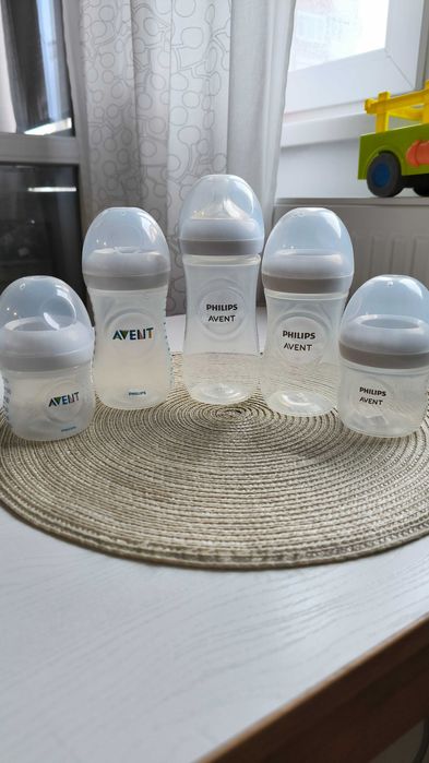 Шишета Avent + подарък