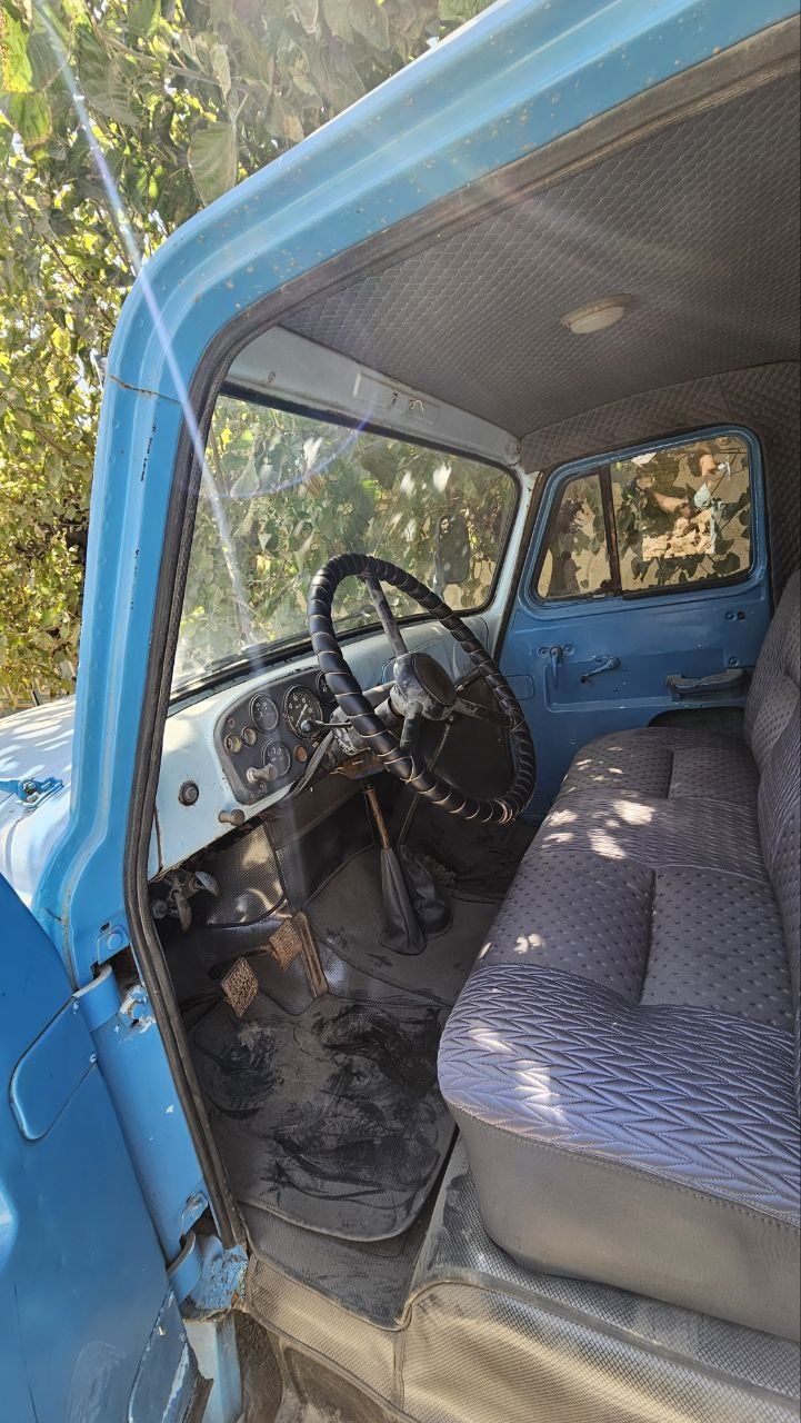 Suv mashinasi sotiladi