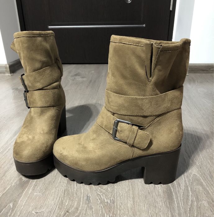 Ghete marime 39 foxy up ghete maro 39 cizme 39