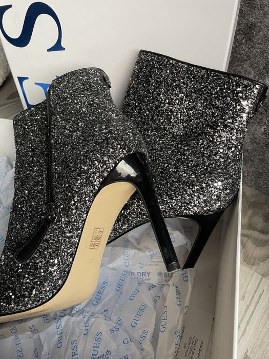 Боти на ток Guess