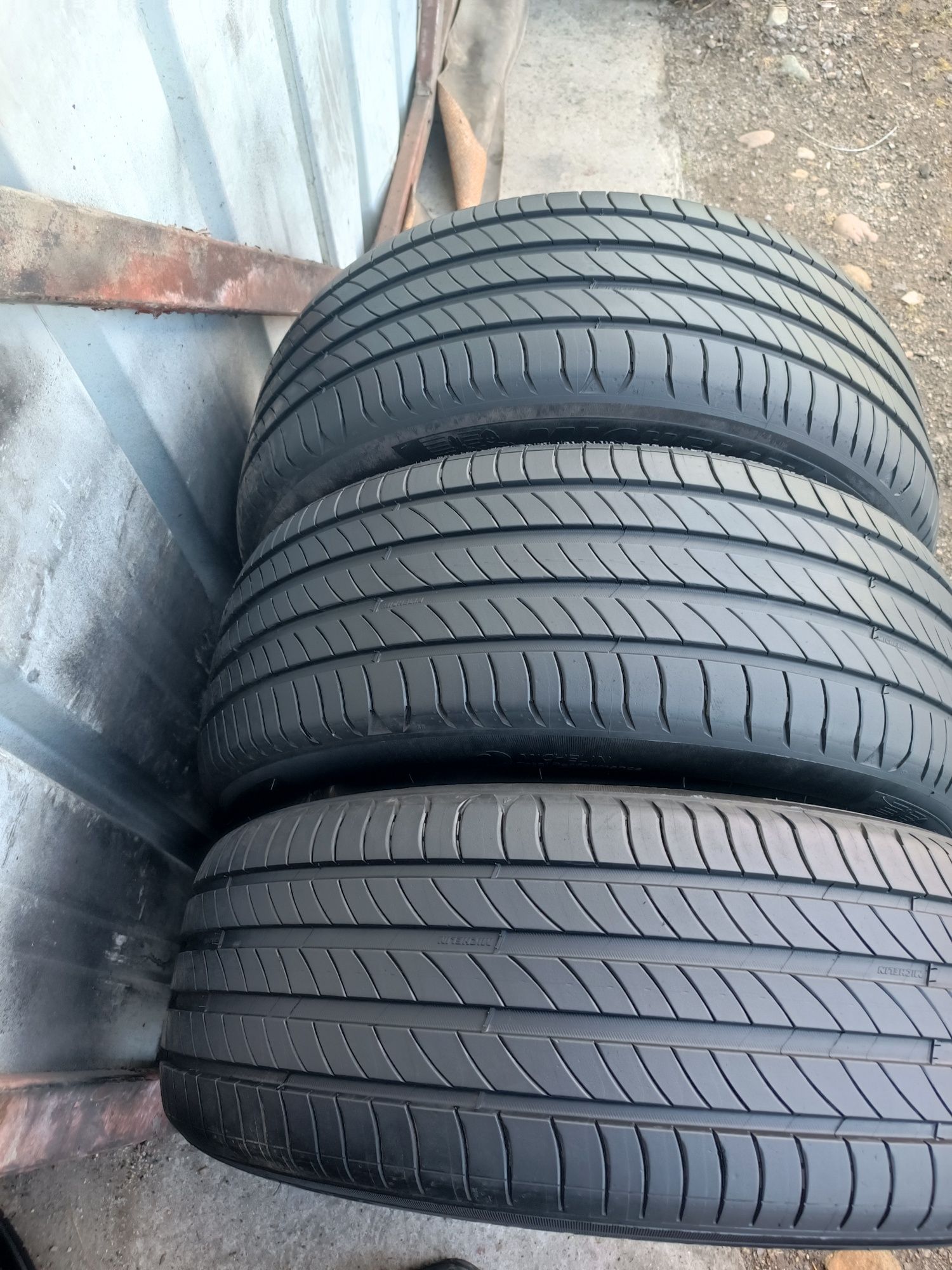 225/55/18 Michelin Дот 3820