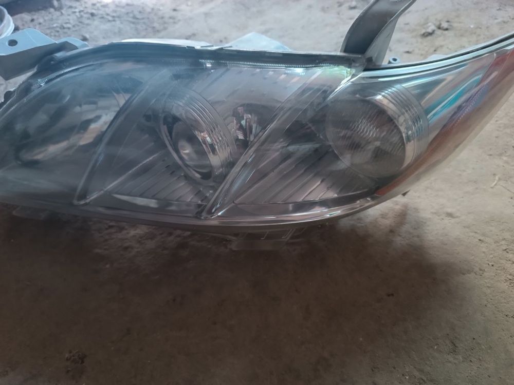 фара от Tayota Camry 40