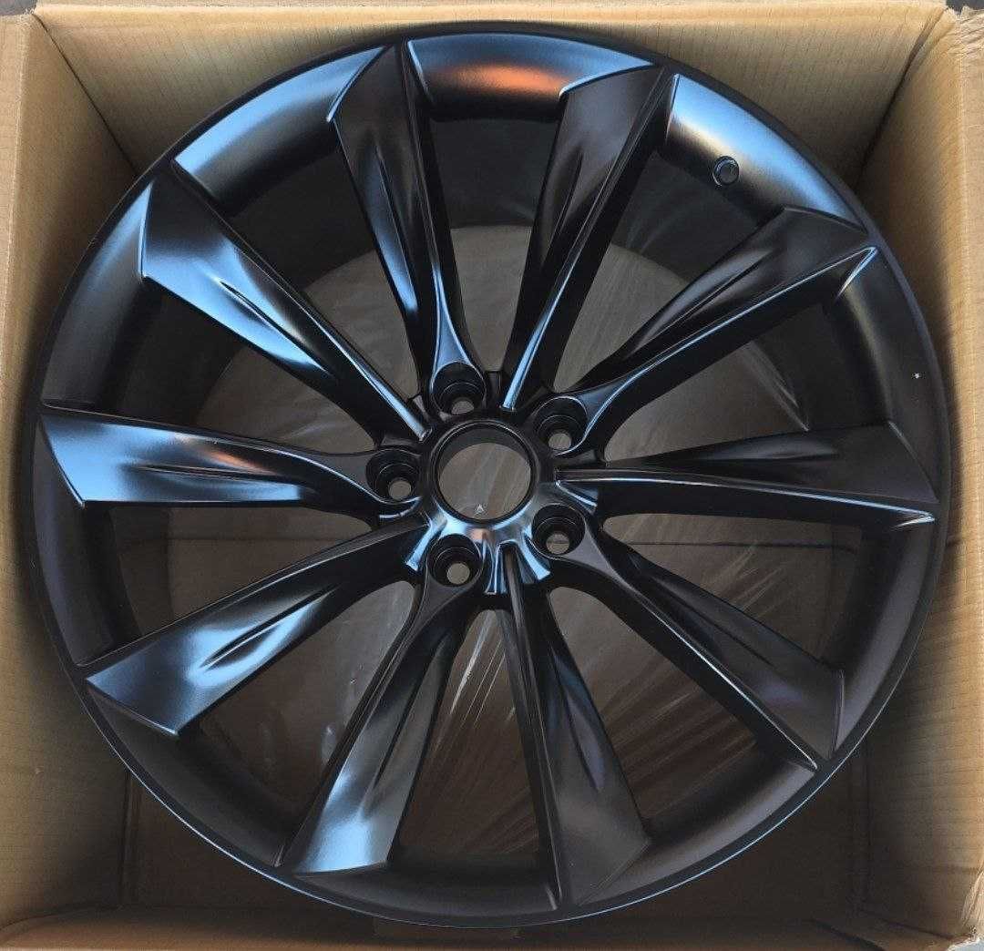 Продаются Диски R20 /5x114 в ассортименте.