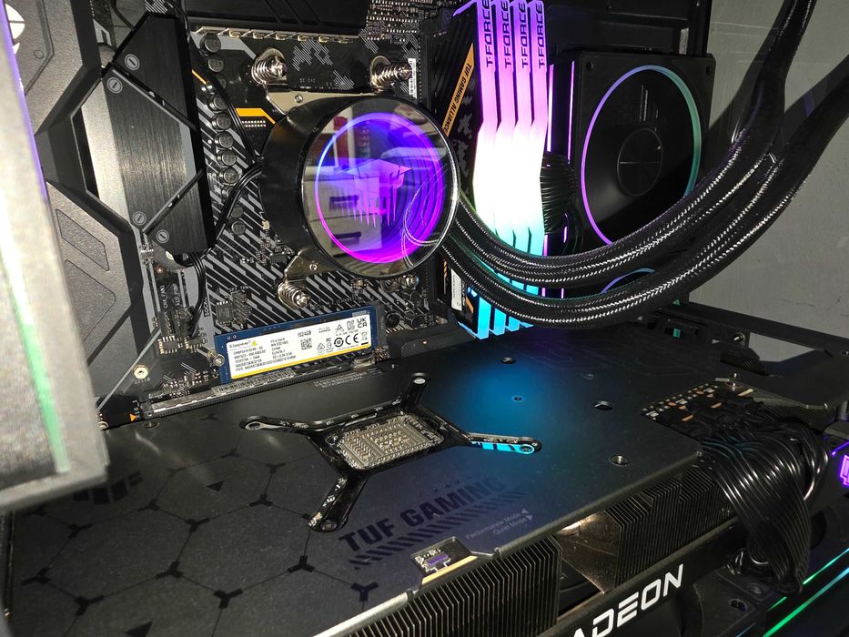 PC Gaming Ryzen 9 5900X, RX 7900 XTX OC 24GB, 32GB DDR4, SSD M.2 1TB