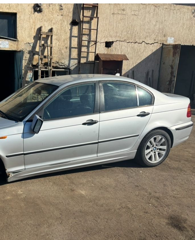 Dezmembrez bmw 320 tdi ,136 cpanul 2004