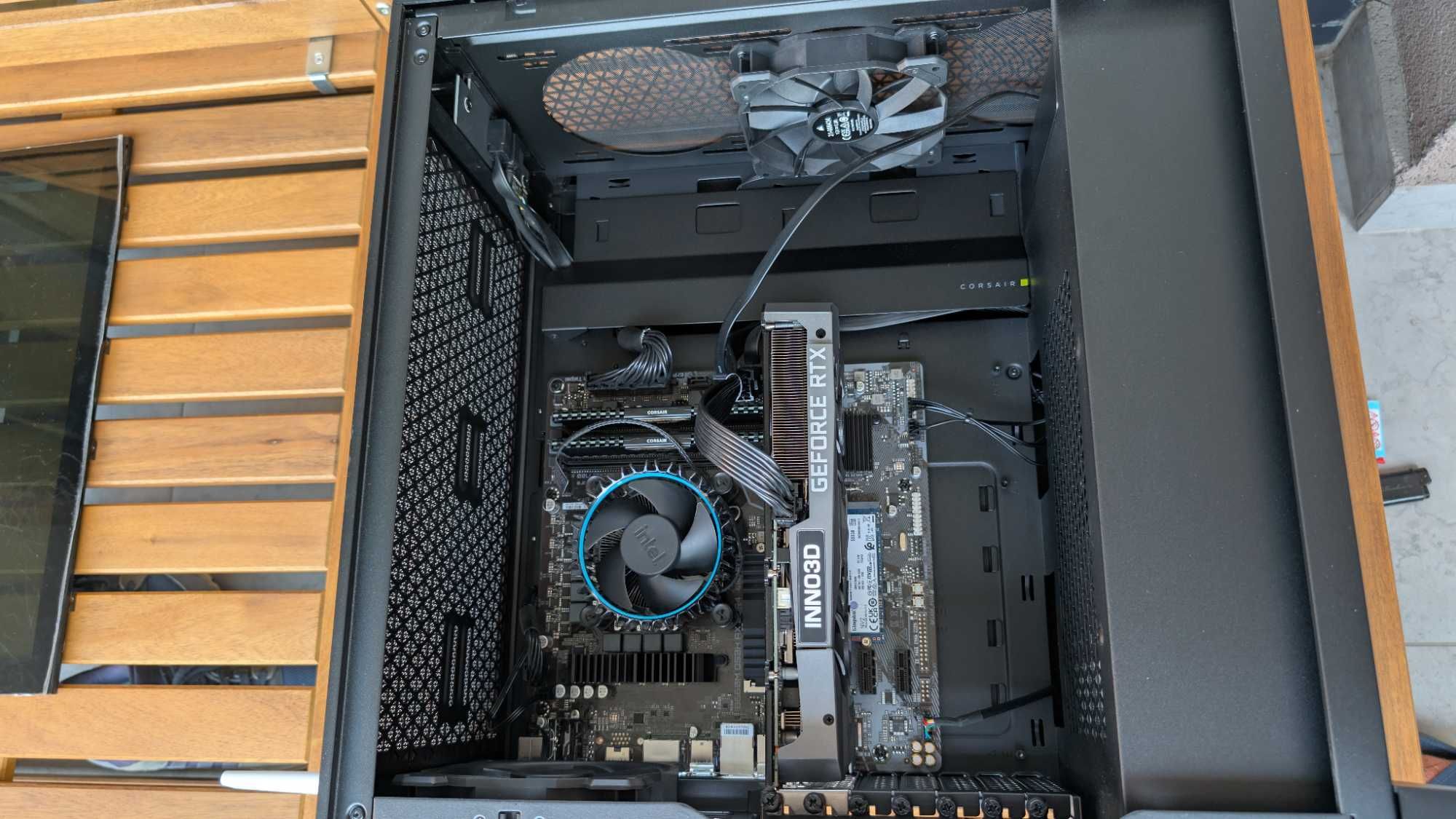 PC i5-12400F + RTX 3060 Ti, 32 GB, 1 TB SSD, sub 300 h rulaj