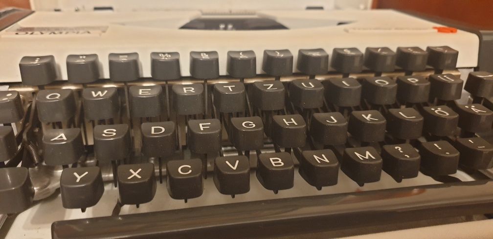 Vintage - masina de scris Olympia