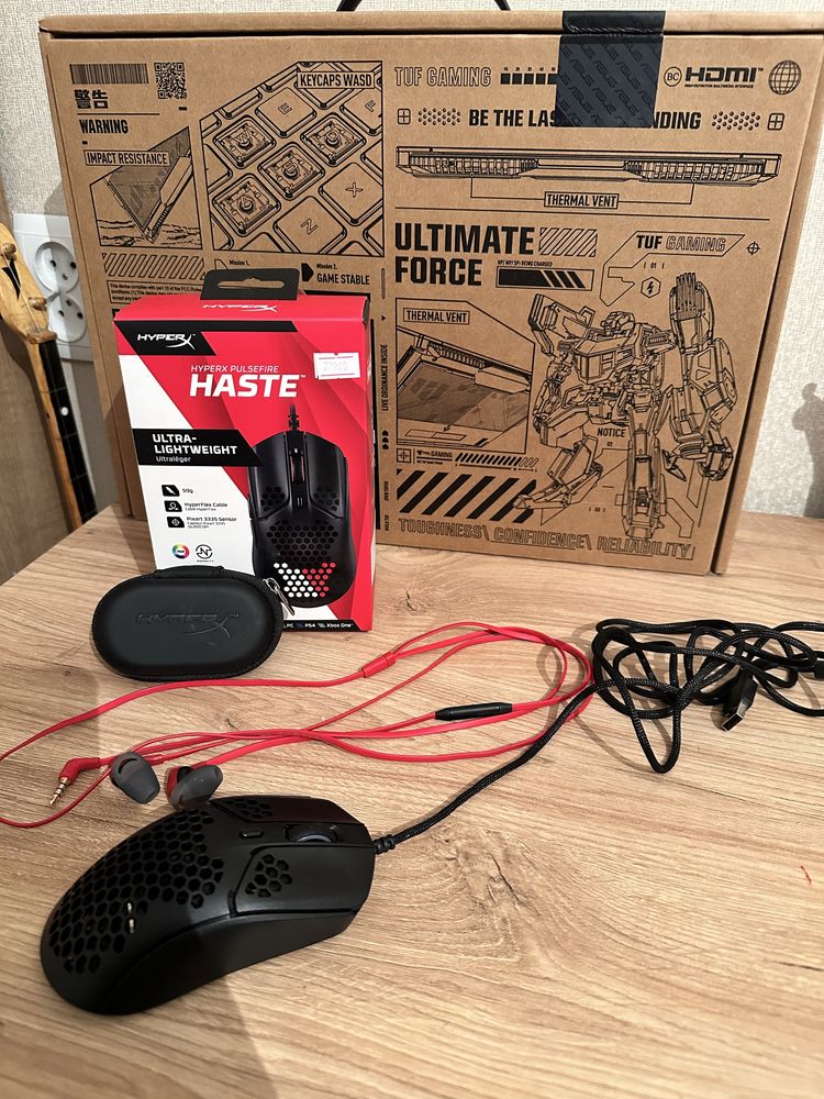 Продам игровую мышь и наушники HYPERX