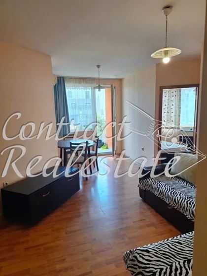 Дава се под наем Тристаен апартамент в Варна, Цветен квартал - 80 кв.м за 408 € - Снимка #1