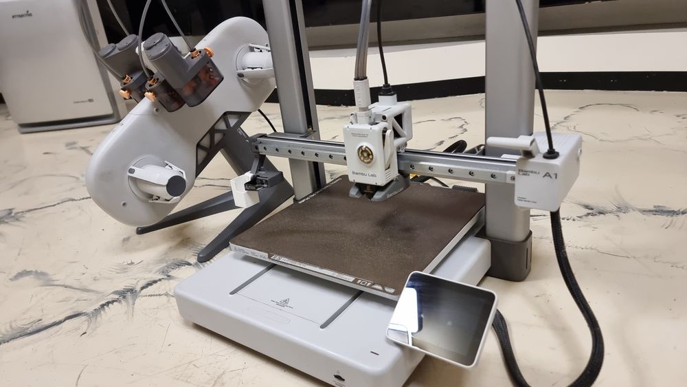 3д принтер BambuLab A1 combo AMS