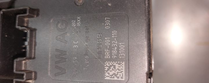 Motoras geam stanga fata 3C0959793C Volkswagen VW Passat B7