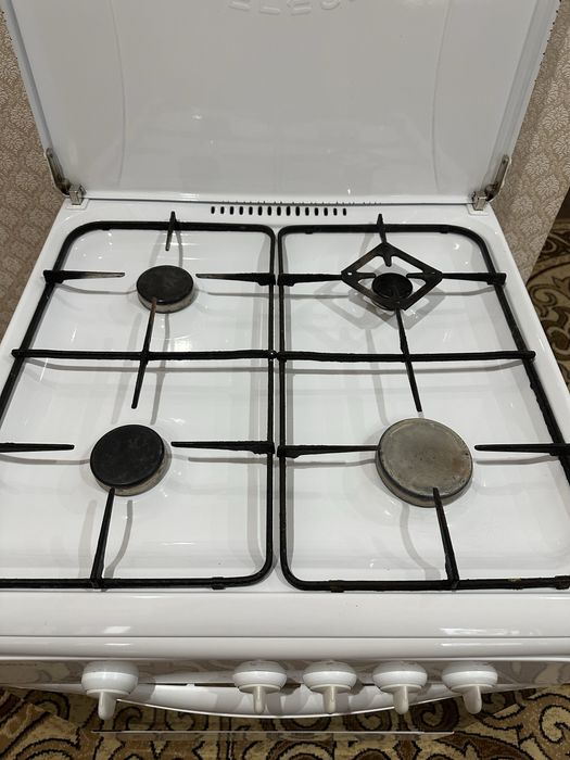 Продам газовую плиту
