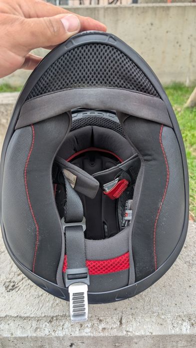 Дамска каска MT helmets размер S