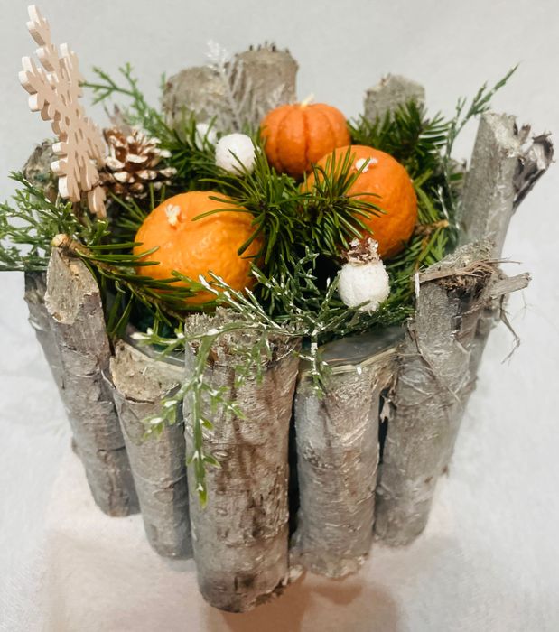 Аранжировки с глицеринови цветя и свещи и цветя