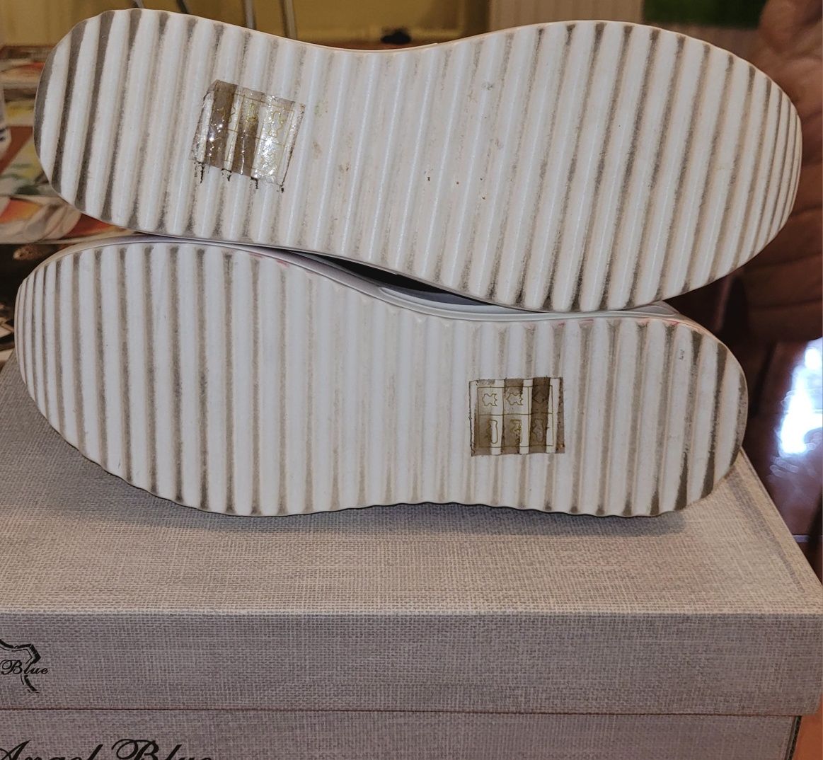 Pantofi rosu cu alb, piele naturala, mar. 36