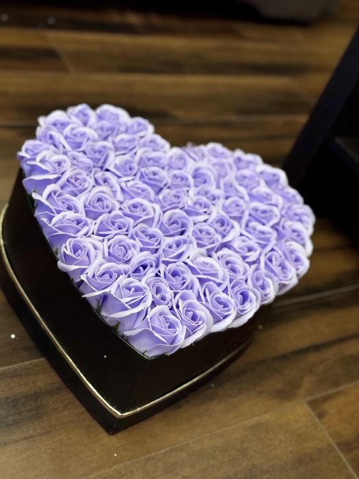 Buchete flori/dulciuri/make-up