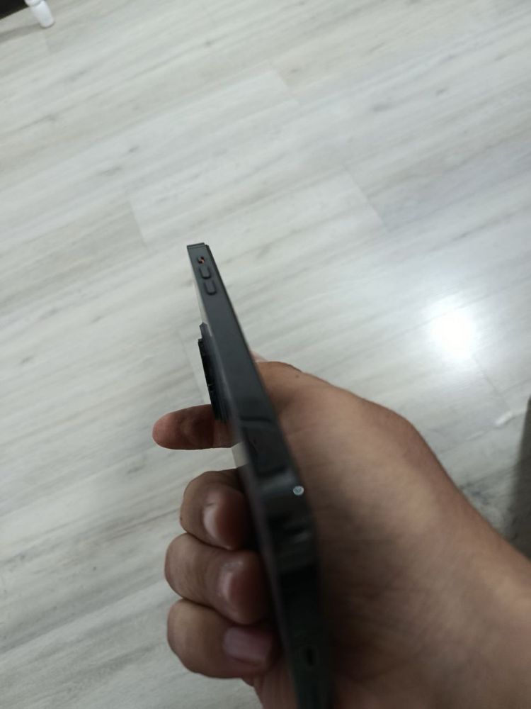 iphone 16 pro  256 tali  srochna sotiladi