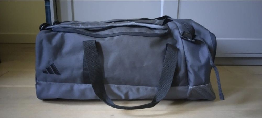 Geanta Adidas golf Hybrid Duffle Bag
 Gri 55 L
