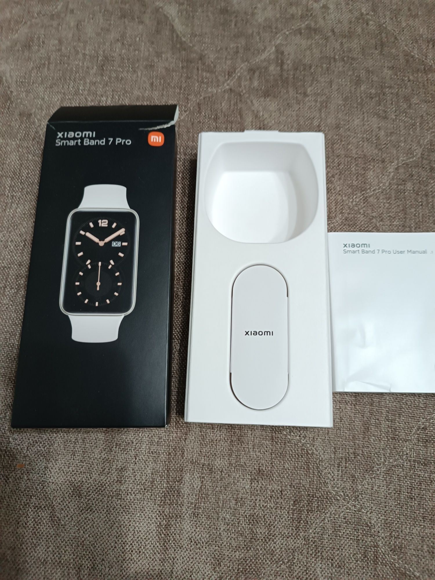 Продам смарт часы  xiaomi Smart Band 7 Pro