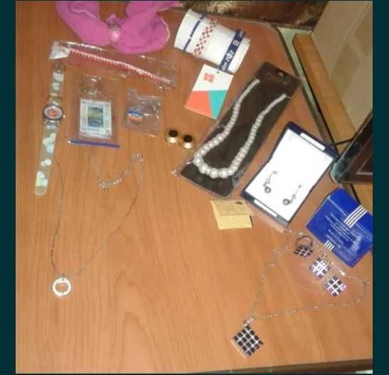 Lot Bijuterii: Set Cercei/Lant+Pandativ/Inel/Bratari/Ceas/Breloc