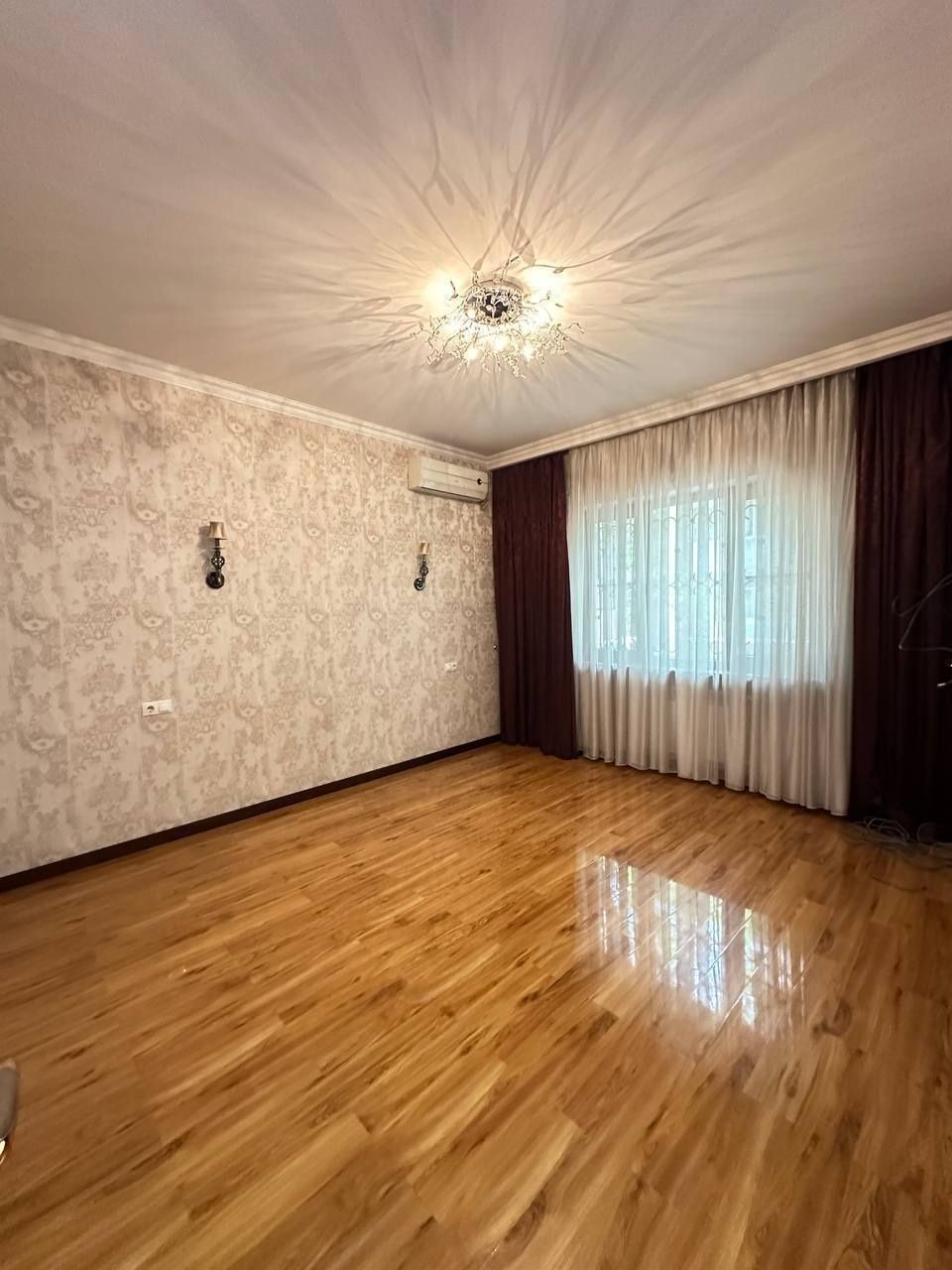 Продается офис в центре 93 м.кв