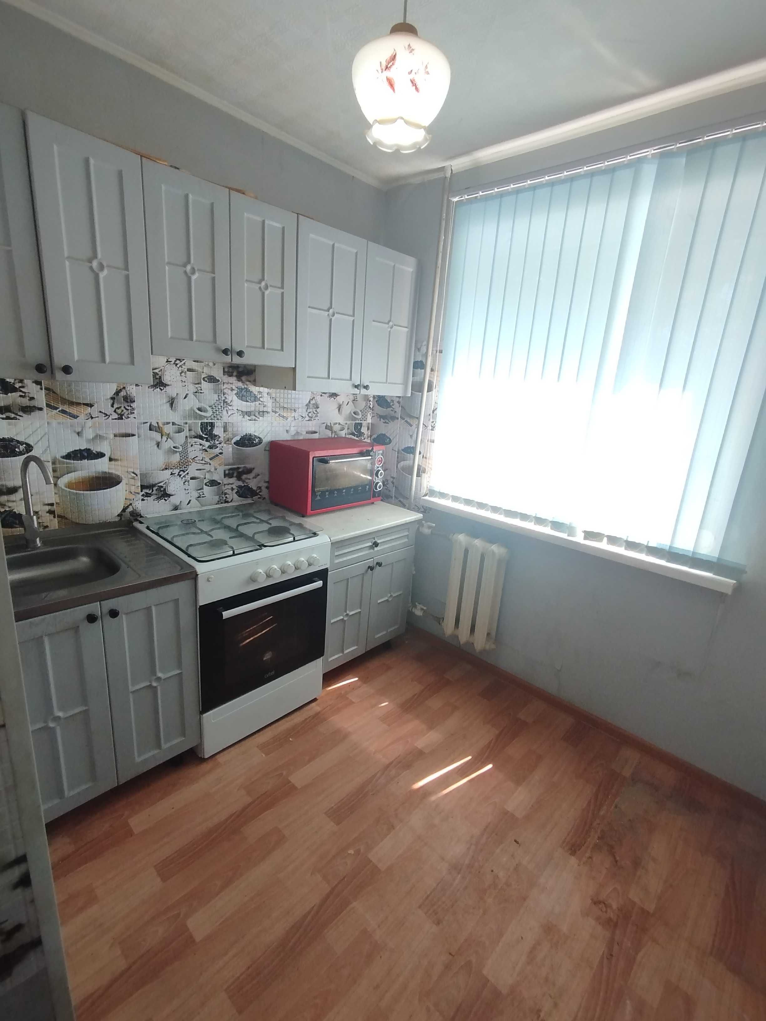 №1480 Продам 2 комнатную квартиру, 3 мкр., пр.Республики