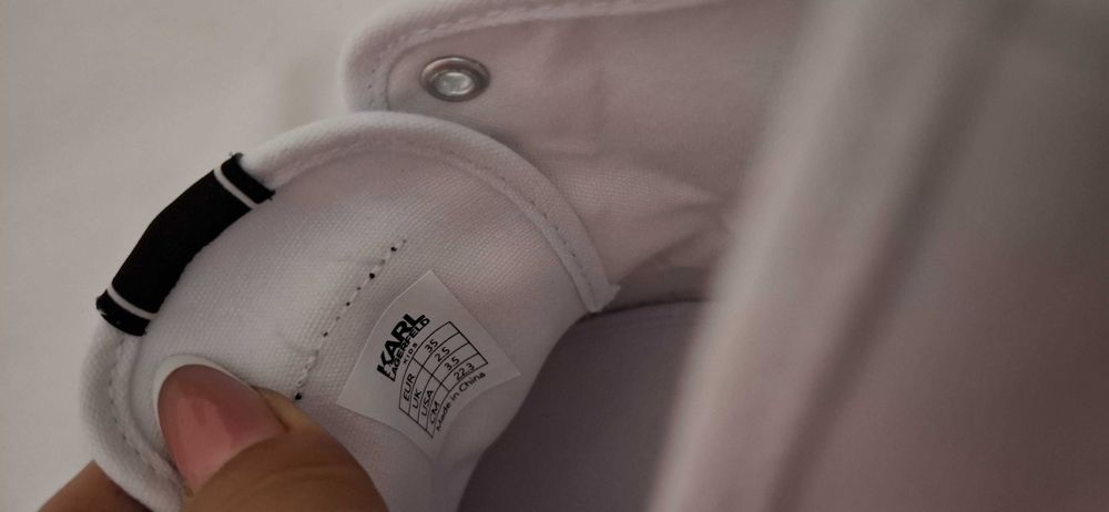 Tenișii karl lagerfeld