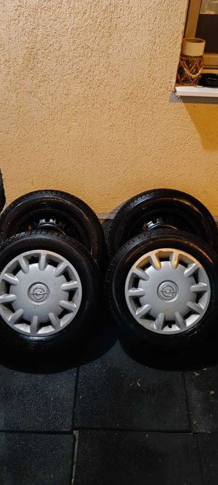 Jante cu anvelope de iarnă complete R14 4x100 Opel Astra G