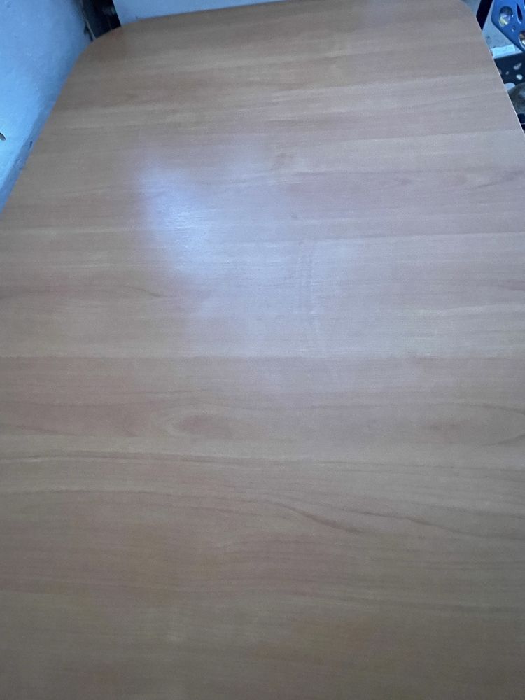 Кухонный деревянный стол