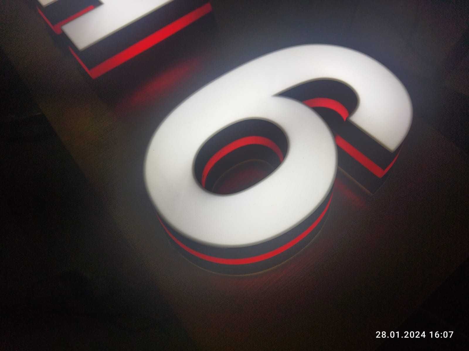 Объемные буквы с подсветкой напечатано на 3д принтере