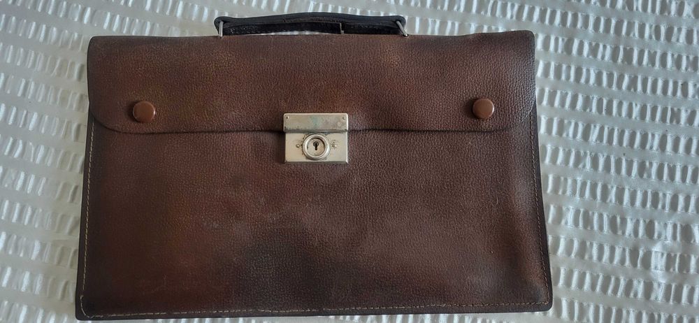 Servieta barbateasca piele maron roscat, veche geanta, an 1940