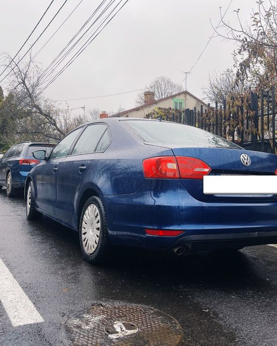 Volkswagen Jetta 2013 ,1.6 TDI – Prim proprietar-preț 4900 euro