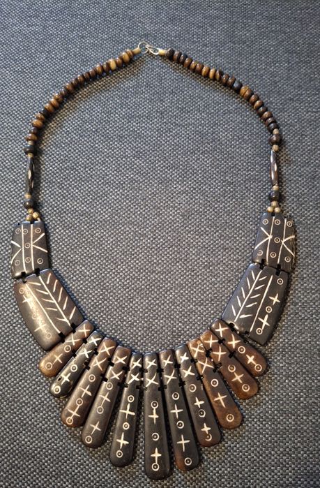 Колиета от естествени материали