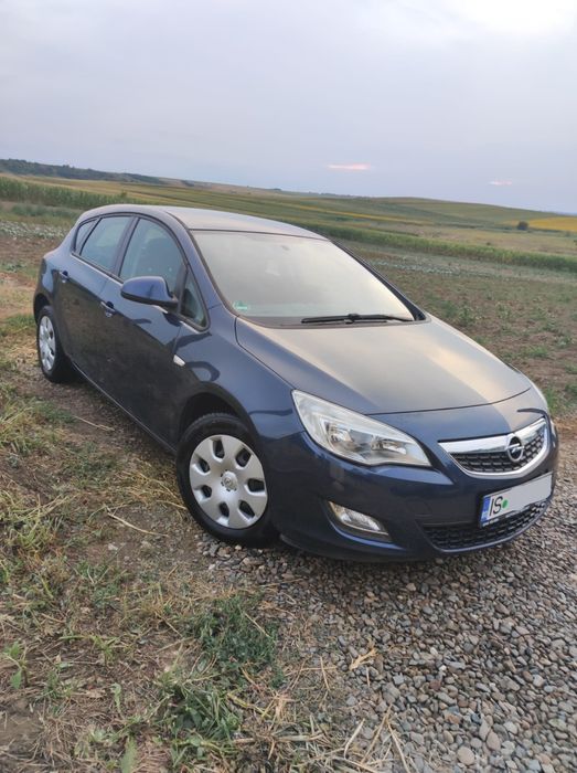 Opel Astra J 1.4 benzina (100 Hp) ecoFLEX 2010, Hatchback