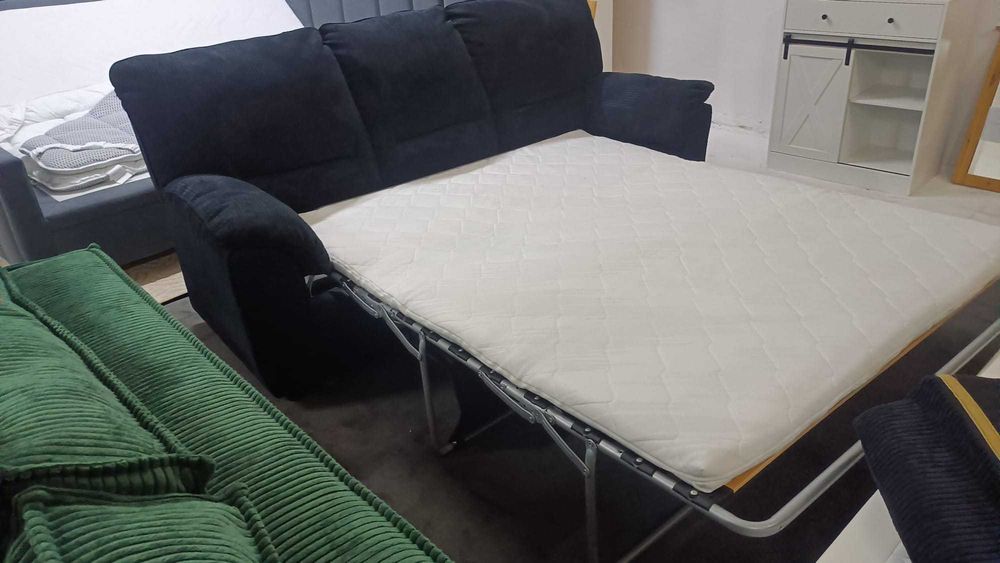 Vand canapea extensibila material plusat raiat negru