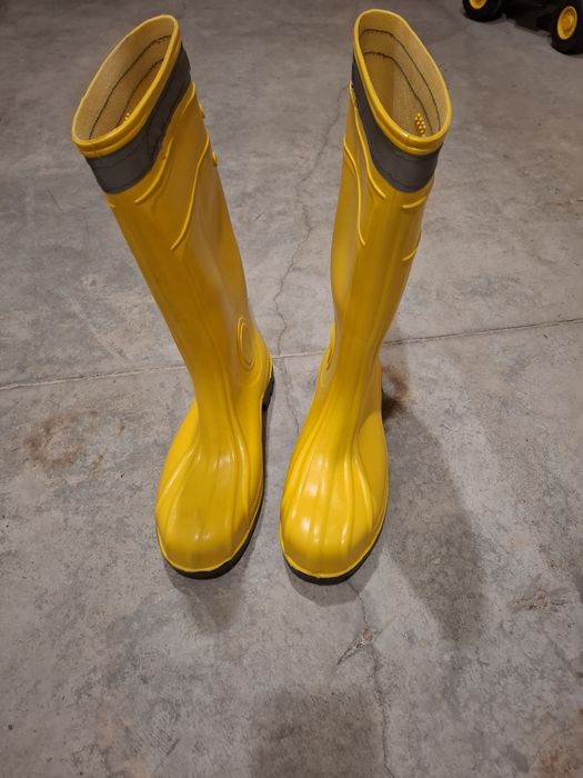 Работни ботуши с бомбе