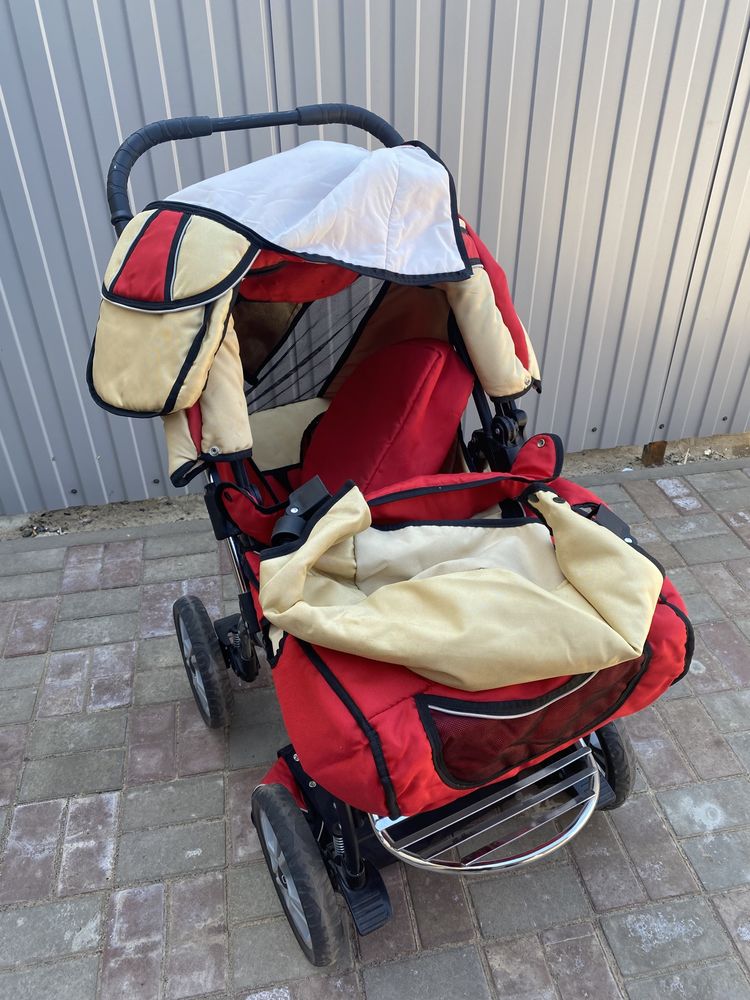 Продам детскую фирменную коляску Польского производства зима лето