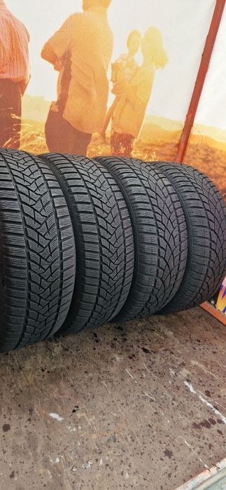 2 Anvelope Dunlop 215 60 R16M+S . Dot 2021