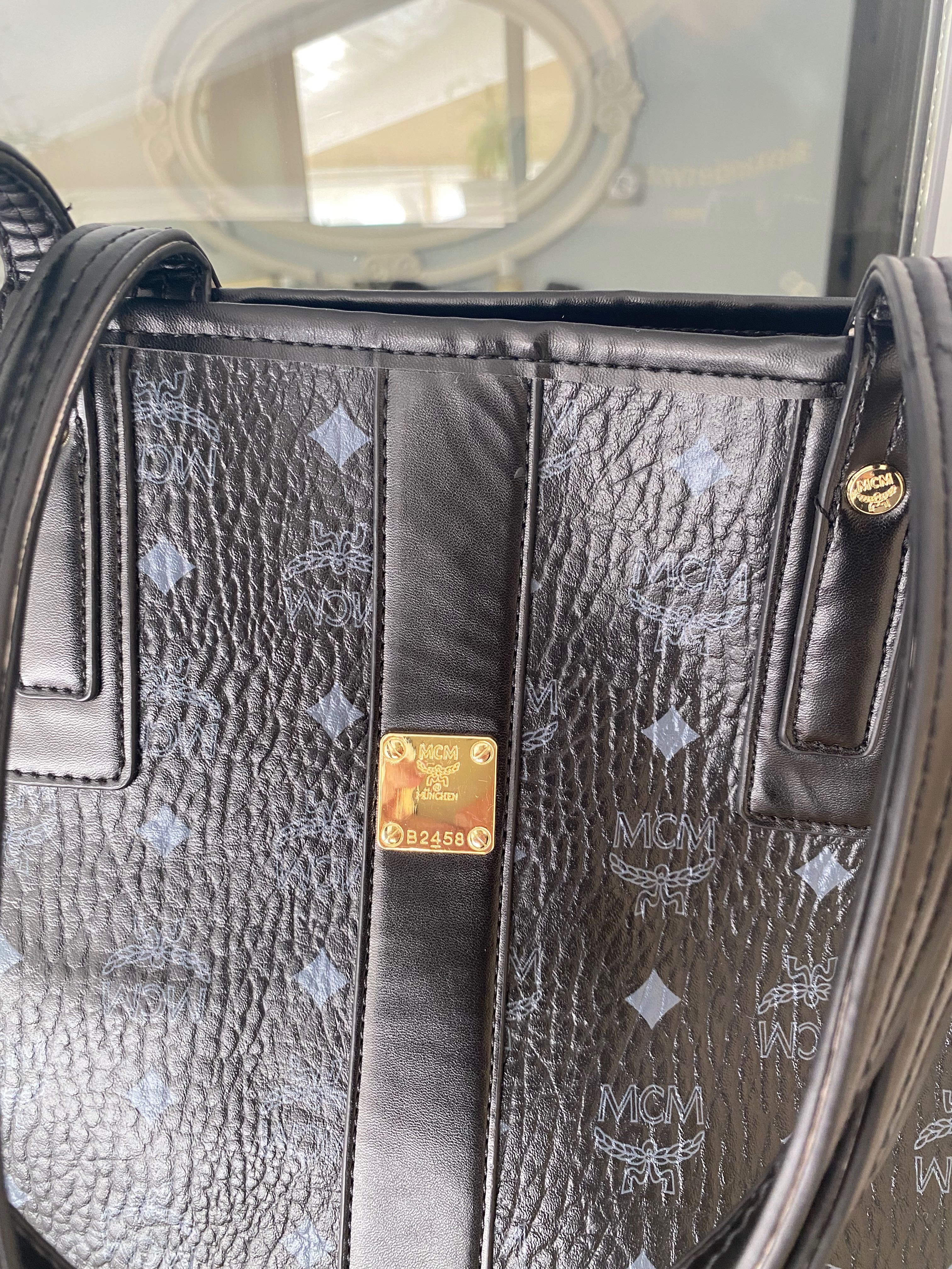 Bottega портфейл комплект и MCM