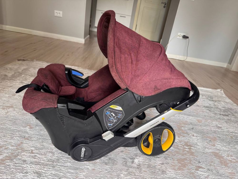 Коляска Doona +3in 1. Бу. В очень хорошем состоянии .