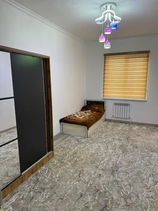 Yangi Darxon 1 da 3 xona 12 etaj mebel texnika bilan srochno sotiladi