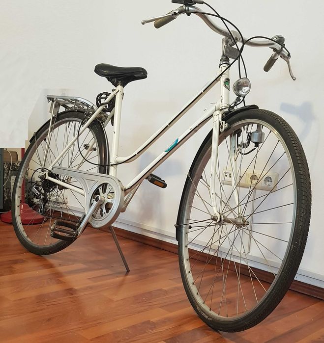 Bicicleta Retro alba