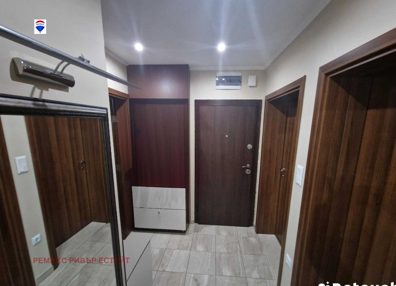 Продава се Тристаен апартамент в Русе, Дружба 2 - 83 кв.м за 1428 €/кв.м - Снимка #5