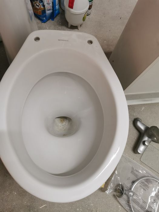 Vand Lavoar Chiuveta cu picior+ vas toaleta+port prosop