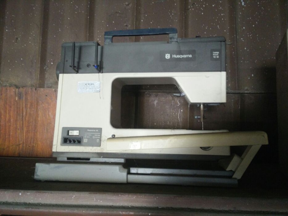 Masina cusut HUSQVARNA 4000 SERIE