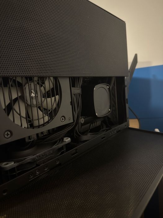 Геймърски Компютър Intel Core i7-13700KF, RX7900XT, 32GB RAM, 2TB