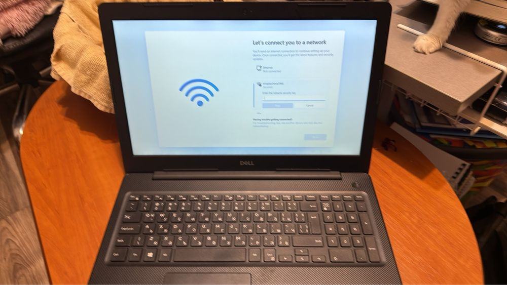 Лаптоп Dell Intel (R) Core (TM) RAM 8