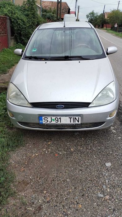 Ford Focus 1.6 Benzină – 2001 – 800€ negociabil