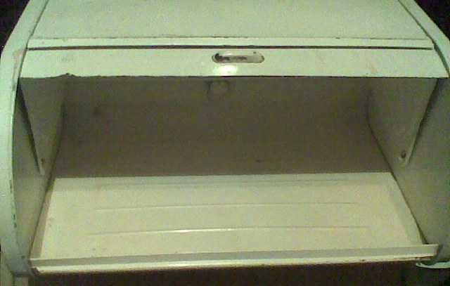 Металлические хлебницы