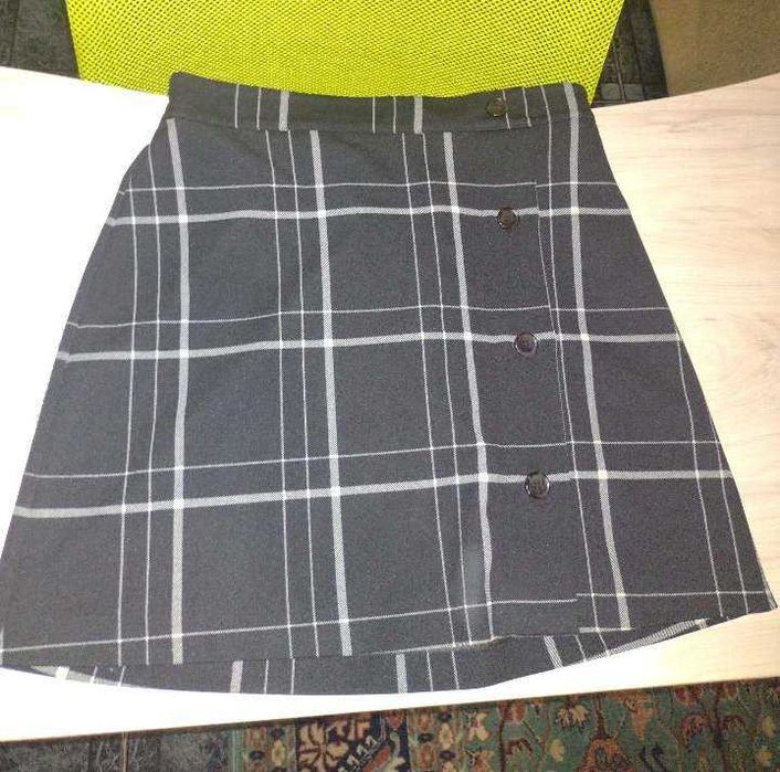 дамски поли л размер по 3лв